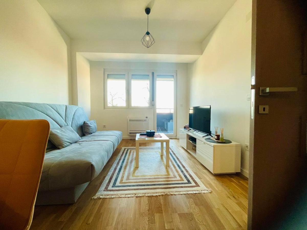 Apartman Nikol Kumanovo Exteriör bild