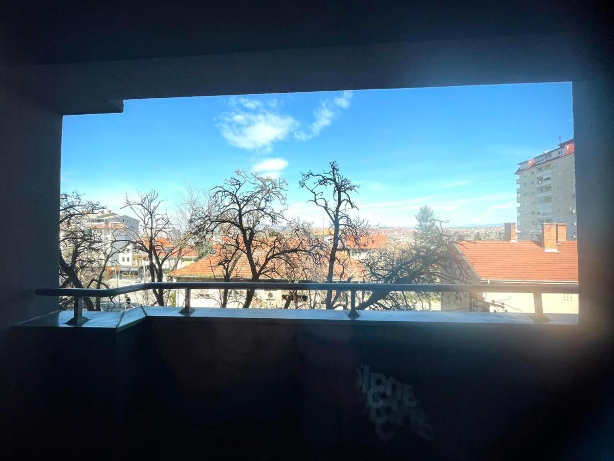 Apartman Nikol Kumanovo Exteriör bild